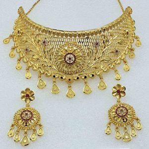 Venta al por mayor 14K 18K 24K Micro Gold Filled Ruby Stone Gargantilla Collares, Joyería de diseño floral tradicional, Gargantilla Collares de moda - Product Image 2