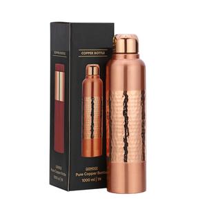 Pack cadeau de style demi-antique bouteille d'eau en cuivre accessoires de verres hautement thermiques disponibles avec un design élégant à vendre - Product Image 5