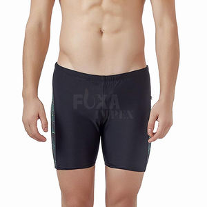 Short de course personnalisé de haute qualité pour hommes 2025 léger respirant imperméable toile tissu confortable rembourré ajustement Durable - Product Image 2