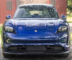 PO RSCHE TAYCAN 2021 d'occasion, conduite à gauche/droite - Product Image 1