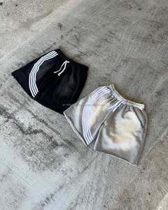 Streetwear décontracté à rayures et logo personnalisé délavé à l'acide jeans vintage short de survêtement en denim pour hommes - Product Image 1