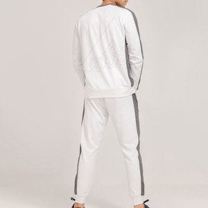 Los Mejores Conjuntos Deportivos XXL para Hombre al por Mayor, Conjuntos Unisex para Adultos de Alta Calidad, Logotipo Personalizado Impreso, 100% Algodón, Impermeables y Transpirables - Product Image 4