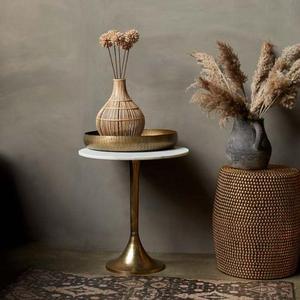 Jarrón de metal rústico con diseño grabado a mano para flores o centro de mesa acabado pulido dorado forma y tamaño personalizados - Product Image 6