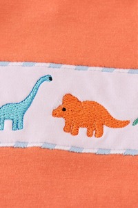 Adorable conjunto de pantalones cortos a cuadros con bordado de dinosaurio azul, ropa cómoda para niños pequeños y juguetones con bonito diseño de dinosaurio - Product Image 4