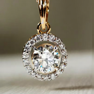 จี้เพชรทรงโซลิแตร์ 1.2 กะรัต ผลิตในห้องปฏิบัติการ พร้อมวงแหวนประดับเพชรแบบฮาโล ความใสระดับ VS สี EF ชุบโรเดียม ทอง 14K เครื่องประดับคุณภาพสำหรับผู้หญิง - Product Image 6