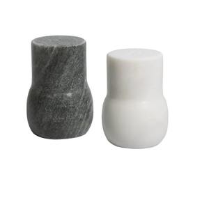 Ensemble de salières et poivrières en forme de cône en marbre tendance, en pierre noire et blanche, pour une cuisine et une salle à manger de luxe, moderne et haut de gamme - Product Image 6