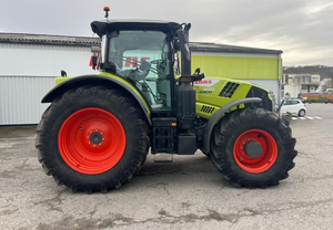 Tractor Agrícola Multifuncional Claas Arion 650 CMATIC4x4 con Cargador Frontal, 175HP, 140HP, Transmisión por Engranajes, Herramientas Agrícolas - Product Image 6