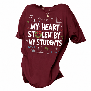 เสื้อยืดครูคณิตศาสตร์ของฉัน "หัวใจฉันถูกขโมยโดยนักเรียนของฉัน" สำหรับผู้หญิง ทรงหลวม คอกลม แขนสั้น พิมพ์ลายลำลอง - Product Image 1