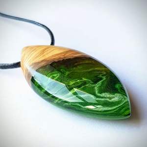 สร้อยคอจี้ไม้เรซิ่นสำหรับผู้ชายและผู้หญิงของขวัญมีสไตล์สำหรับกลับไปโรงเรียนและของขวัญ - Product Image 5