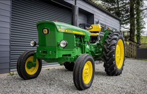 Nuevos tractores agrícolas John Deer listos para enviar. - Product Image 5