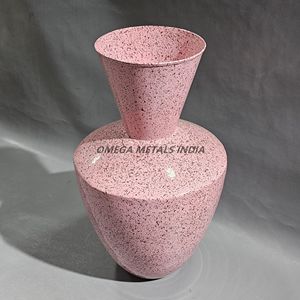 Últimos diseños Jarrón de metal rosa de moda con elegante forma de Cono doble y textura moteada para decoración contemporánea - Product Image 1