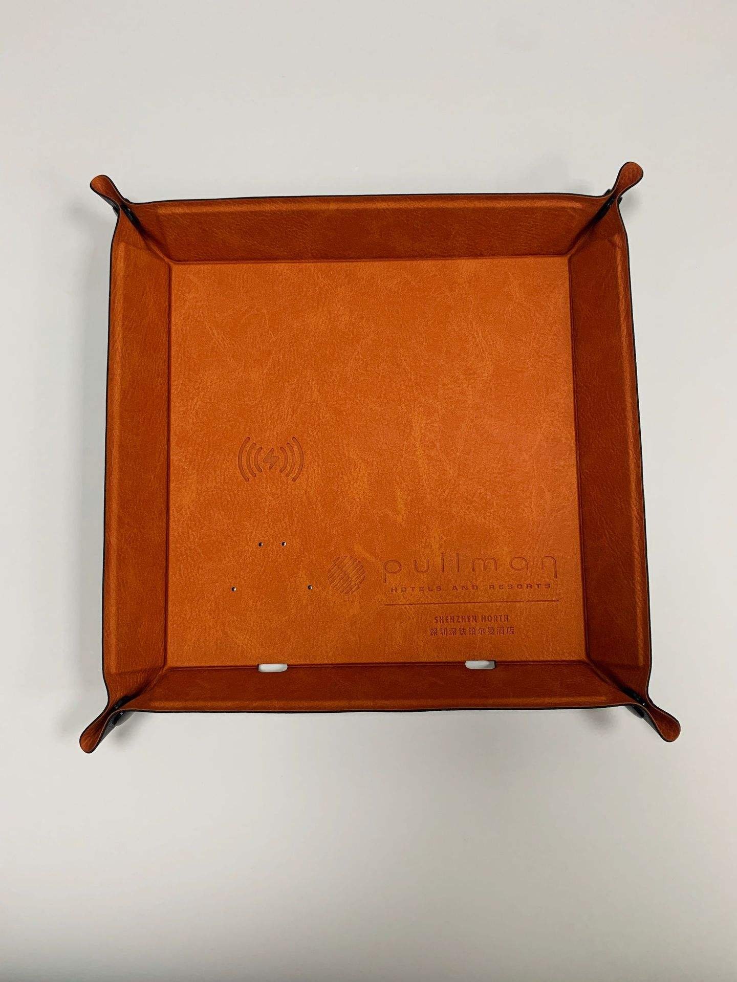 สีน้ำตาล