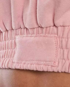 Ropa de mujer de alta calidad, ropa deportiva con logotipo personalizado, conjunto de chándal corto, conjunto de pantalones y sudadera recortada de dos piezas de algodón para mujer - Product Image 6