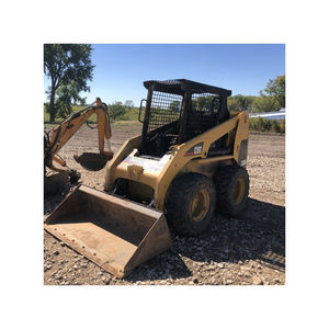 Cargador de patines CAT, máquina compacta duradera, operación eficiente, sistema hidráulico confiable, herramienta de construcción fuerte - Product Image 3