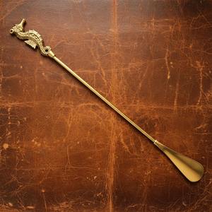 อุปกรณ์เสริมโลหะสีทองดีไซน์ม้าน้ำแบบยาวหรูหราสร้างขึ้นสำหรับการเข้ารองเท้าที่สะดวกสบายและการตกแต่งที่น่าดึงดูดจากอินเดีย - Product Image 4