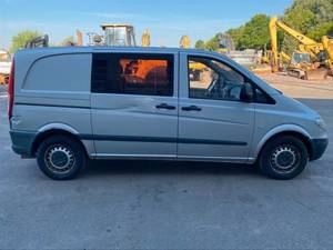 2007รถ Mercedes-Benz V-Klass พร้อมเบาะหนังสีเข้มและระบบควบคุมความเร็วคงที่ของ ACC - Product Image 5