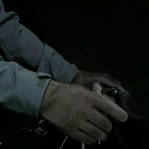 Gants de ski en cuir souple et élégant de haute qualité Logo personnalisable hiver épais chaud vélo motos coupe-vent caractéristique - Product Image 3