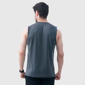 Camiseta sin mangas Aero Flow gris para hombre - Product Image 2