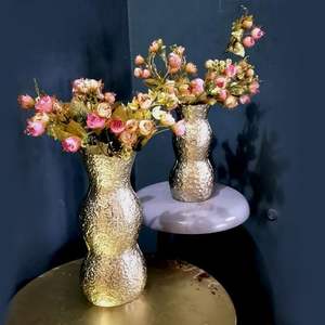 Jardinière durable en métal enduit de poudre écologique et légère pour l'affichage de plantes extérieures et intérieures par tous les temps - Product Image 3