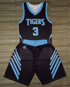 Venta al por mayor de fábrica, uniforme de baloncesto transpirable de secado rápido de verano que absorbe la humedad, conjuntos impresos personalizados, chaleco, rendimiento emocionante - Product Image 4