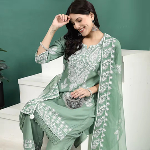 Conjunto de Kurta, Palazzo y Dupatta de Rayón con Bordado Verde para Mujer, Estilo A-Line Elegante y Recto, Vestidos Modernos al por Mayor - Product Image 1