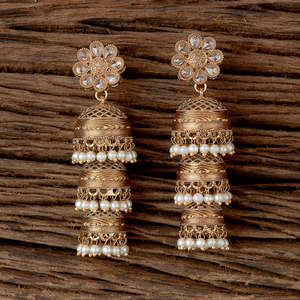 Superbe collection exclusive de boucles d'oreilles Triple Jhumki antiques plaquées or au design impeccable - Product Image 4