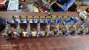 Collecteur d'eau 10 en 10 sorties avec système de surveillance du débit - Product Image 5