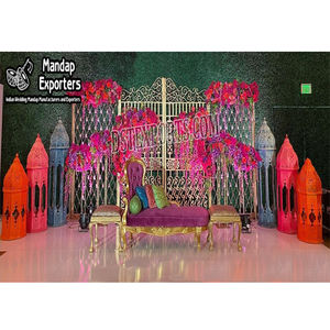 โคมไฟโมร็อกโกสีสันสดใสสำหรับตกแต่งเวทีระดับมืออาชีพ ทนทาน ทำจากโลหะและไม้ ขนาดสั่งทำได้ เหมาะสำหรับงานหมั้นและงานเมห์นดี - Product Image 1