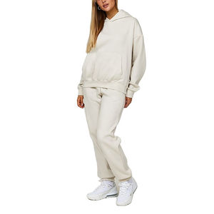 Survêtement de jogger pour femmes conçu pour un style de vie actif adapté aux entraînements de yoga et de voyage - Product Image 1