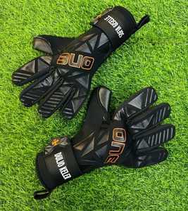 Gants de gardien de but en cuir de qualité supérieure personnalisables Qualité professionnelle 4mm Grip allemand Latex caoutchouc injecté pour les sports de plein air - Product Image 6