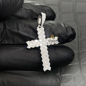 Pendentif Hip Hop Croix de Jésus pour unisexe fabriqué avec des diamants de Moissanite ronds taille brillant en or blanc 10 carats - Product Image 1