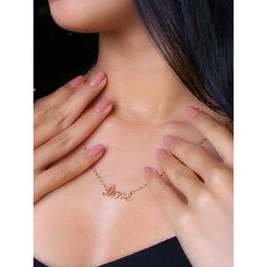 สร้อยคอจี้โรสโกลด์เครื่องประดับสำหรับงานแต่งงานทางศาสนาที่ทันสมัยประดับด้วยเพทายไข่มุกหินโรเดียมทองคำขาว - Product Image 4