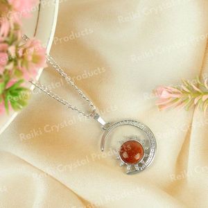 สร้อยคอจี้คริสตัลธรรมชาติรูปพระอาทิตย์และพระจันทร์พร้อมโซ่โลหะ - Product Image 5