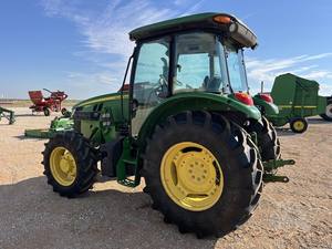 Tractor de ruedas JOHNN DEERE 5100E 4WD con componentes centrales Bomba Motor Caja de cambios - Product Image 6