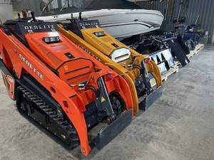 25Hp Diesel EPA Engine for V1000 Compact Track <b>Small</b> Mini <b>Wheel</b> Loader 1 Year Warranty - Product Image 2
