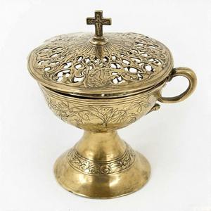 HeavenHaze Divine Smoke Incensario de metal adornado Quemador de incienso de iglesia tradicional con cadena en pulido de latón vintage - Product Image 1