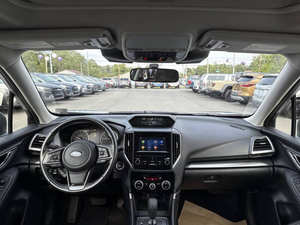 Utilisé 2023 Su-ba-ru For-est-er Pre-mium - Product Image 2