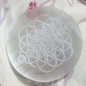 Meilleure qualité sélénite naturelle Om symbole sous-verres Agate gravé tranche Premium pierres précieuses sous-verres en vrac à vendre - Product Image 6