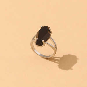 จูกูแหวนทรงเรขาคณิตสไตล์โกธิคพังก์สำหรับผู้หญิง ประดับพลอยสีดำ ชุบเงิน 925 เครื่องประดับแฟชั่นสำหรับงานปาร์ตี้และสวมใส่ในชีวิตประจำวัน - Product Image 1