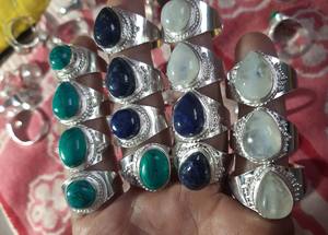 Bague en argent sterling faite à la main Lapis Lazuli avec pierres précieuses 10To12mm Mix Shape Lunette Setting For Fashion Jewelry Set With Birthday Gift - Product Image 3