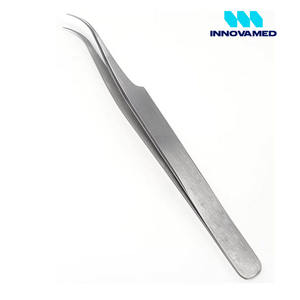 Ensemble de pinces à cils imprimées avec logo personnalisé en acier inoxydable ton argent, fait à la main 4 pièces par Innovamed Beauty Use Eyelash Extensions - Product Image 6