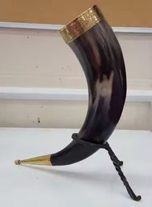 Corne à boire viking, mug artisanal en corne naturelle, sans danger pour les aliments, idéal pour boire de la bière avec un support en métal, pour les cadeaux et les collectionneurs - Product Image 5