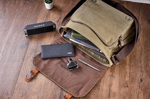 Bandolera tipo bandolera de un solo hombro de estilo retro americano europeo personalizada de lona de cuero genuino portátil duradera de - Product Image 4