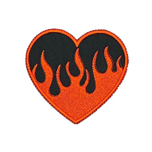 Appliques en tissu élégantes avec bordure adhésive et merrow pour un style textile moderne et une marque de mode personnalisée - Product Image 6