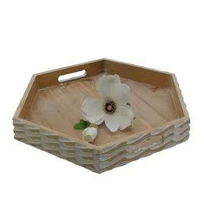 Bandejas de madera de primera calidad ideales para servir bebidas, aperitivos y comida en restaurantes, hoteles o bandejas de moda para el hogar - Product Image 2