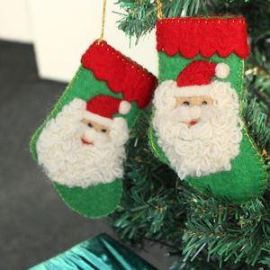 Calcetín Navideño de Fieltro de Lana - Decoración Navideña Hecha a Mano - Porta Regalos Navideño Hecho a Mano - Calcetín Navideño de Fieltro con Diseño de Santa - Product Image 2