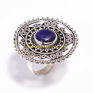 แหวนเงินแท้ 925 ลายฉลุ ประดับด้วยพลอยลาพิส ลาซูลี รูปทรงวงรี แบบวินเทจ |   เครื่องประดับหินสีน้ำเงินทำมือ - Product Image 4