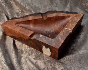 Cenicero de madera duradero con alta resistencia al calor, ideal para ambientes de salón de fumar en interiores y exteriores - Product Image 6