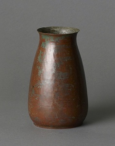 Vase à fleurs en métal robuste fait à la main Design côtier à fond lesté pour les arrangements de jardin extérieurs venteux assurant la stabilité - Product Image 6