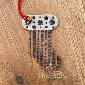 Nueva personalización 100% adornos de vaquero de cuero genuino botas de vaquero de cuero con herramientas occidentales colgantes adornos navideños regalos - Product Image 1